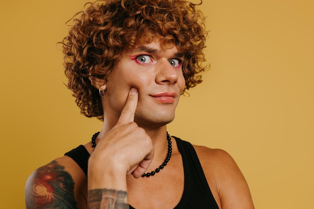 Conch piercing: co warto wiedzieć o przekłuciu ucha